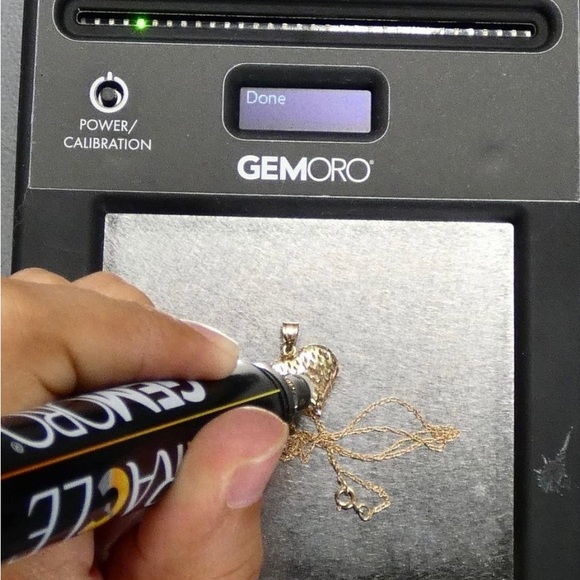 10k solid gold delicate heart pendant and 18 inch chain - Picture 5 of 8